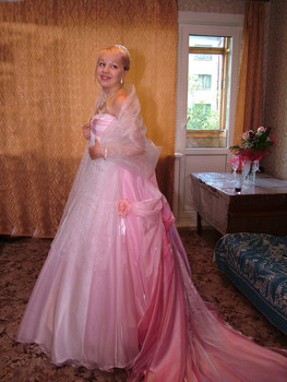 Красивое свадебное платье