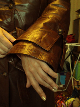 Кожаное пальто женское