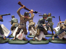 Солдатики 1/32 Britains Американская пехота 12 шт. 8