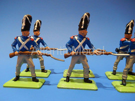 Солдатики 1/32 Britains Французская гвардия Пехота 6