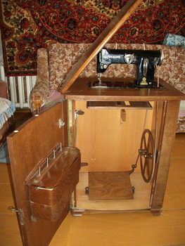 Швейная машинка Altenburg 2