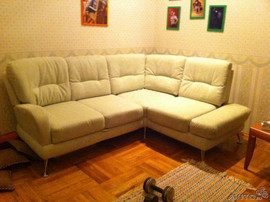 Продаю диван кровать в комплекте с креслом.