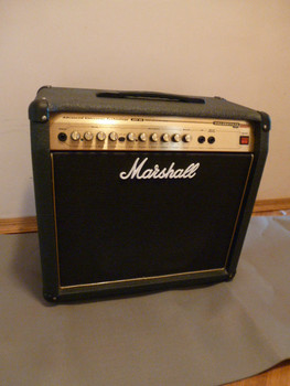 Комбик Valvestate AVT 2000 50W Marshall