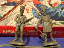 Солдатики 1/32 ESCI Французская гвардия 13 фигур
