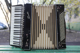 Продам полный аккордеон Firotti, Италия