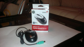 Продаю оптическую мышь.