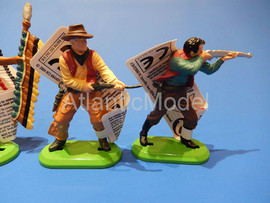 Солдатики 1/32 Britains Четыре фигуры серии 1971 4