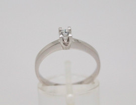 Золотое кольцо с бриллиантом Ф 3.4 мм.