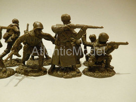 Солдатики 1/32 tssd Советская армия 16 фигур WWII 7