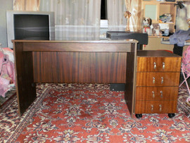 Продается письменный стол