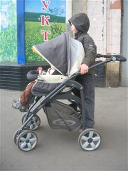 Коляска Inglesina Magnum на шасси Allum + автокресло Huggy