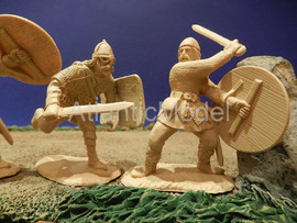Солдатики 1/32 CONTE Викинги 3 шт Первый комплект