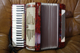 Продам новый аккордеон Contasina (Weltmeister Consona)