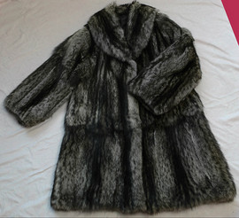 Продам шубу из енота 89507434501 2