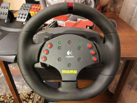 Игровой руль с педалями Logitech MOMO Racing Force Feedback Whee