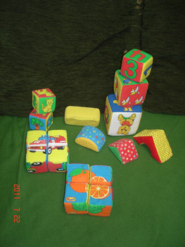 музыкальные игрушки и мягкие кубики