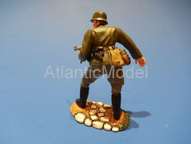 Солдатики 1/32 CONTE Офицер Ждать команды WWII 8