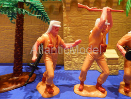 Солдатики 1/32 Timpo Иностранный легион Пятый 3 шт