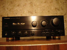 Усилитель Pioneer A-656 MarkII.