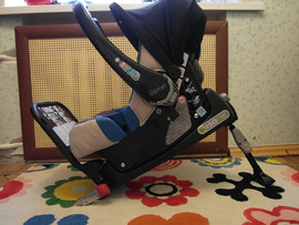Детское автокресло Romer Baby-Safe Plus SHR II+ Base isofix