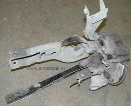 Кулак задний 30666556 Volvo V70 S60 S80 30666406 30666557 306664 4