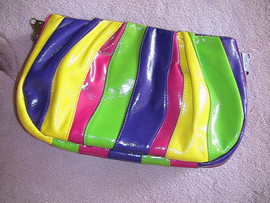 клатч из натуральной кожи цветной