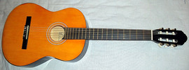 Продам новую классическую гитару