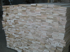 Ясень, сорт 1 (влажность 6-10%), обрезной