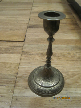 Компактный изящный подсвечник высотой 10 см для домашнего интерь