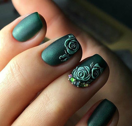 Маникюр в Санкт-Петербурге