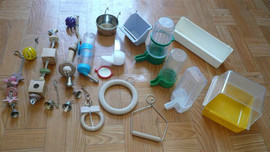 Поилки, кормушки, купалка, игрушки