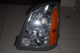 Фара Кадилак Cadilac SRX