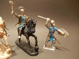 Солдатики 1/32 Supreme Четыре рыцаря лошади tssd 7