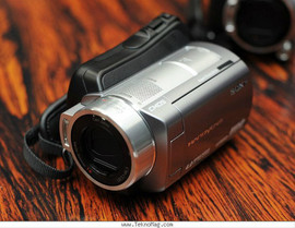 Видеокамера Sony DCR SR220, HDD 60 Гб, в упаковке
