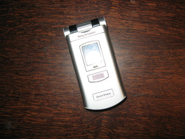 Sony Ericsson Z800 2