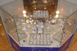 Продаю торговое оборудование 3