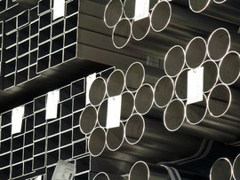 предлагаем сдоставкой трубы профильного и круглого сечения