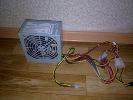 Продам блок питания к компьютеру 450-500 W