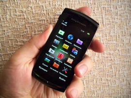 Новый Sony Ericsson U5i Vivaz Black (Ростест,оригинал) 3