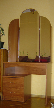 Трильяж для спальни