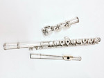 Продается серебряная флейта YAMAHA