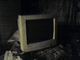 продам монитор на 15