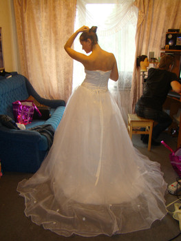 Новое свадебное платье (со шлейфом) 3