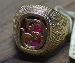 Перстень мужской Олимпиада 80, золото с рубином с литерой "Э", н