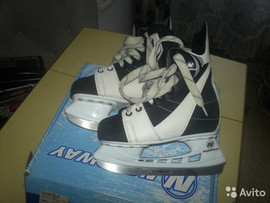 Коньки хоккейные, з.34