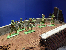 Солдатики 1/32 Britains Морская пехота США Первый 6
