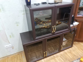 Полки высокого уровня Шкафчики цвет венге Две штуки в одном стил