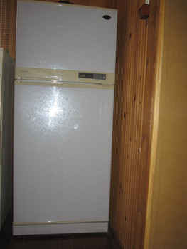 Продаю холодильник Daewoo FR-490 в хорошем состоянии недорого