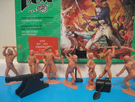 Солдатики 1/32 BUM Пираты 8 фигур в 4 позах Пушка