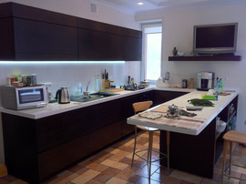 кухни из красного дерева ТИК